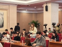 海报新闻.jpg